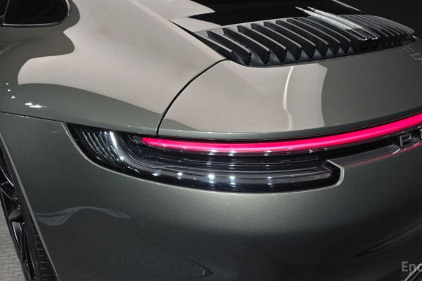 2021 Porsche 911 с пробегом 14 017 км