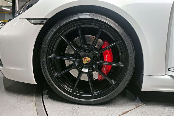 2021 Porsche Cayman с пробегом 40 491 км