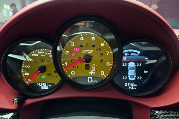 2021 Porsche Cayman с пробегом 40 491 км