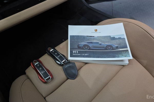 2021 Porsche 911 с пробегом 14 017 км