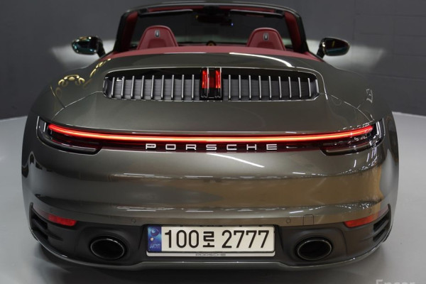 2021 Porsche 911 с пробегом 23 700 км