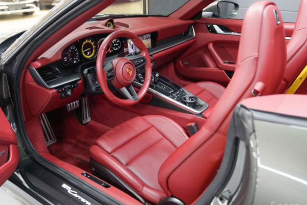 2021 Porsche 911 с пробегом 23 700 км