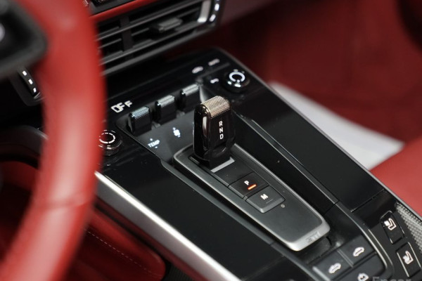 2021 Porsche 911 с пробегом 23 700 км