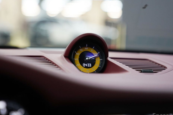 2021 Porsche 911 с пробегом 23 700 км