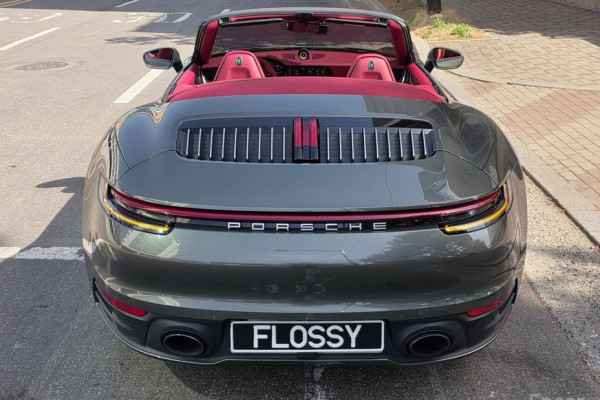 2021 Porsche 911 с пробегом 23 700 км