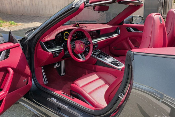 2021 Porsche 911 с пробегом 23 700 км