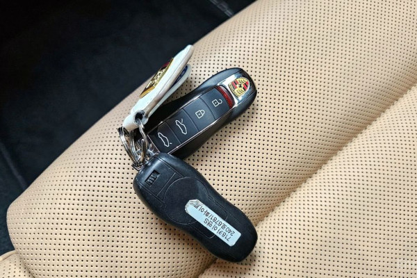 2020 Porsche Cayman с пробегом 26 857 км