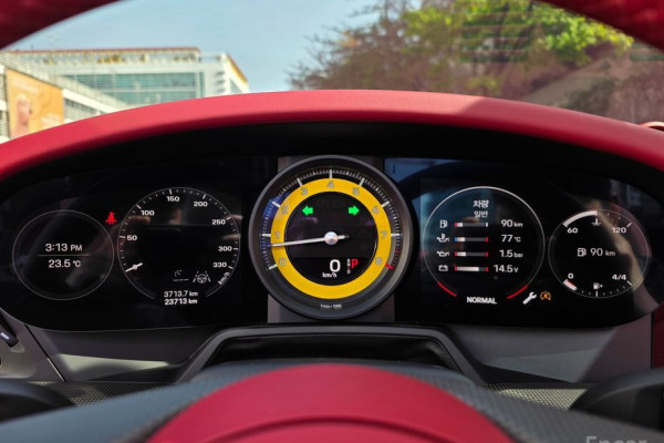 2021 Porsche 911 с пробегом 23 700 км