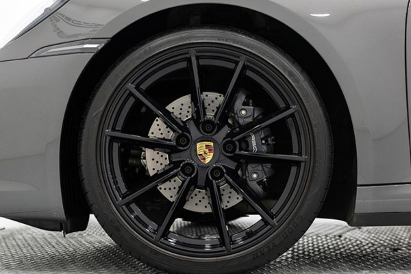 2024 Porsche 911 с пробегом 23 640 км