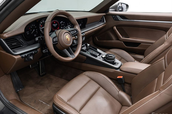 2024 Porsche 911 с пробегом 23 640 км