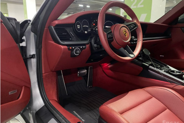2022 Porsche 911 с пробегом 14 100 км