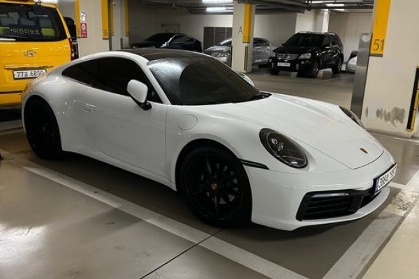 2021 Porsche 911 с пробегом 33 000 км