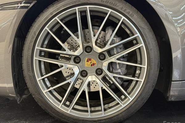 2024 Porsche 911 с пробегом 15 430 км