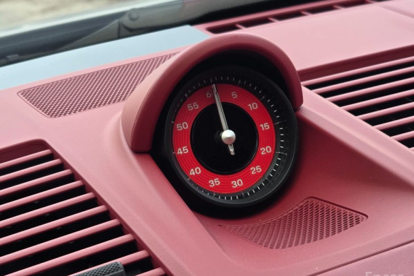 2024 Porsche 911 с пробегом 2 500 км