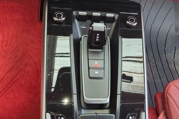 2024 Porsche 911 с пробегом 2 500 км