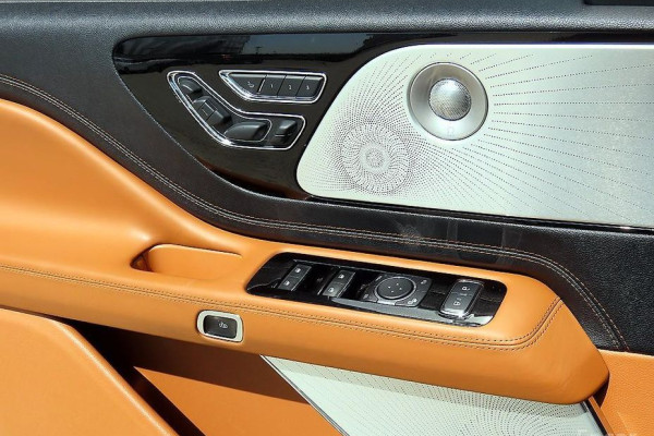 2020 Lincoln Aviator с пробегом 118 812 км