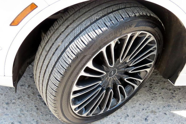 2020 Lincoln Aviator с пробегом 118 812 км