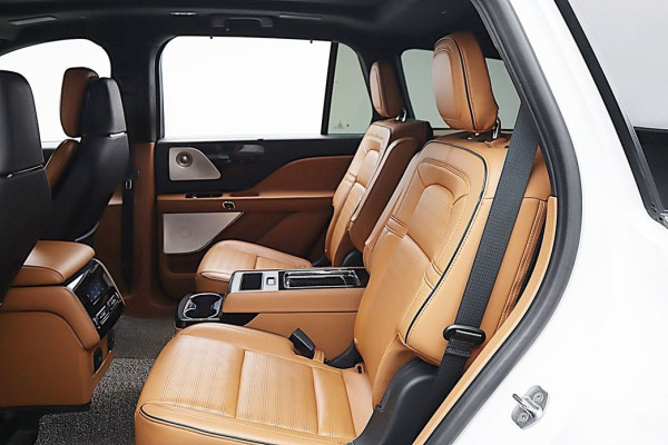 2021 Lincoln Aviator с пробегом 131 231 км