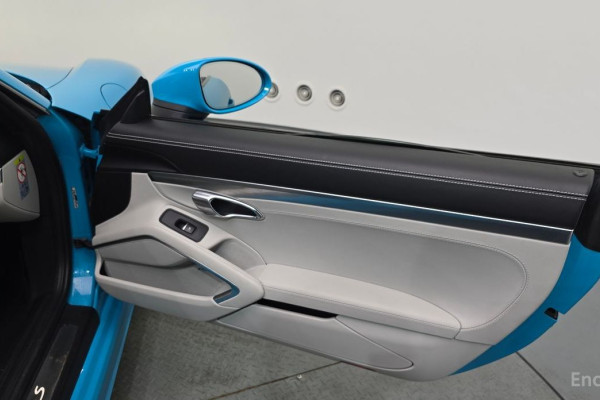 2020 Porsche Cayman с пробегом 40 572 км