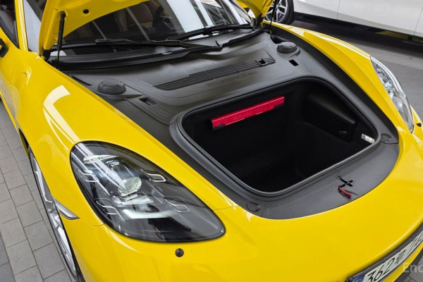 2021 Porsche Cayman с пробегом 16 702 км