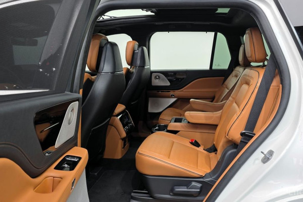 2024 Lincoln Aviator с пробегом 6 616 км