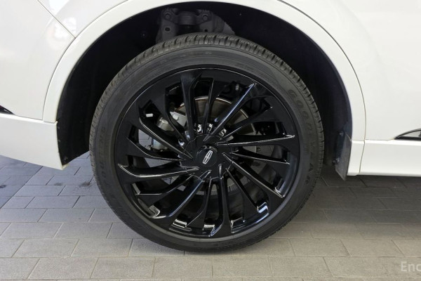 2023 Lincoln Aviator с пробегом 32 307 км