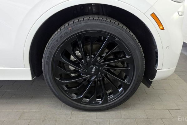 2023 Lincoln Aviator с пробегом 32 307 км