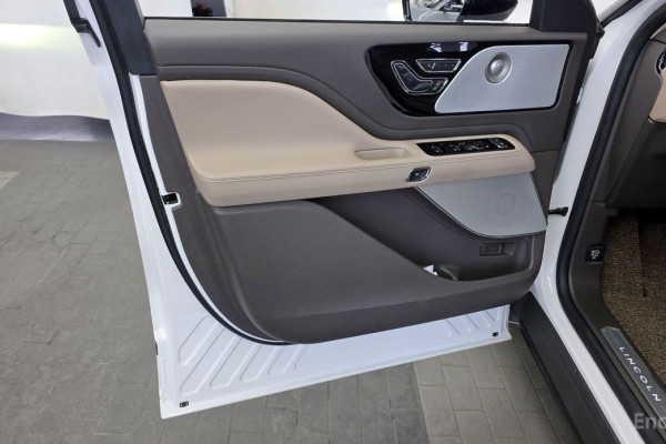 2023 Lincoln Aviator с пробегом 32 307 км