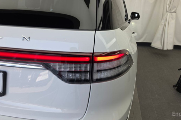 2023 Lincoln Aviator с пробегом 32 307 км