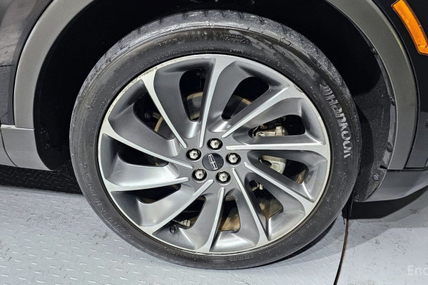 2020 Lincoln Nautilus с пробегом 36 823 км