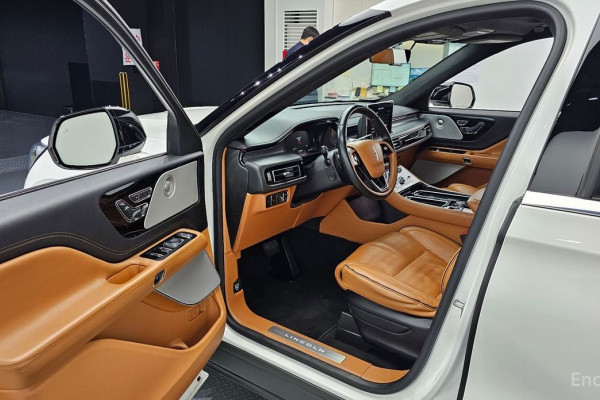 2023 Lincoln Aviator с пробегом 61 797 км