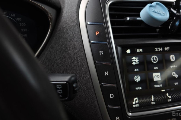 2019 Lincoln Nautilus с пробегом 98 892 км