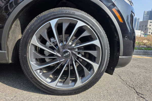 2022 Lincoln Aviator с пробегом 27 900 км