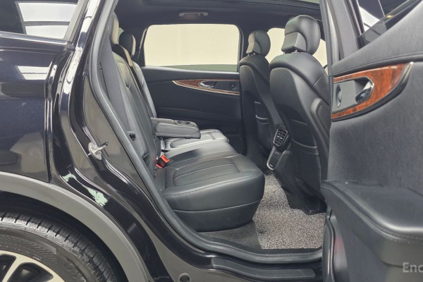 2020 Lincoln Nautilus с пробегом 67 227 км