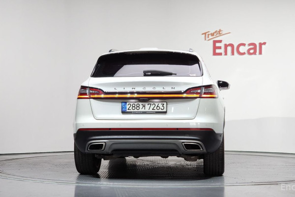 2022 Lincoln Nautilus с пробегом 21 000 км