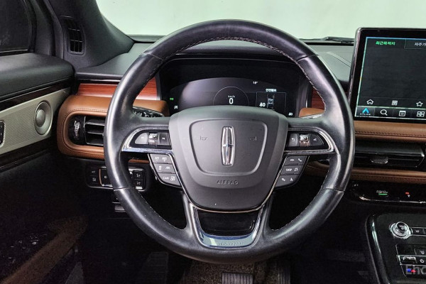 2022 Lincoln Nautilus с пробегом 21 000 км