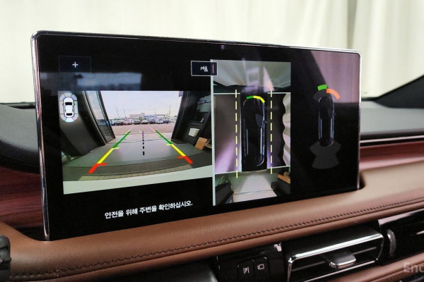 2022 Lincoln Nautilus с пробегом 21 000 км