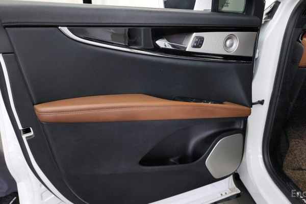 2022 Lincoln Nautilus с пробегом 21 000 км