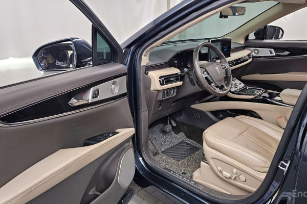 2023 Lincoln Nautilus с пробегом 86 541 км