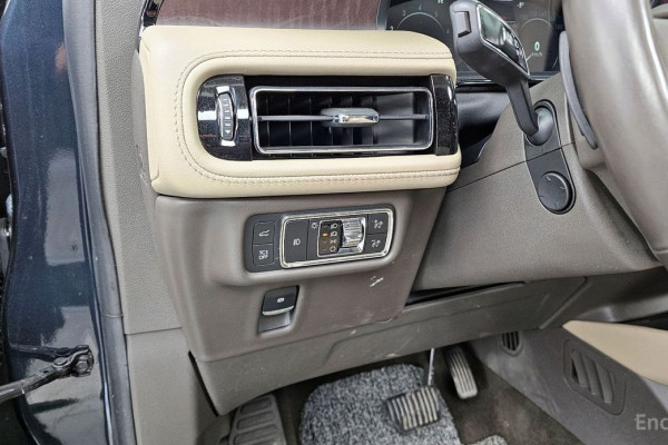 2023 Lincoln Nautilus с пробегом 86 541 км