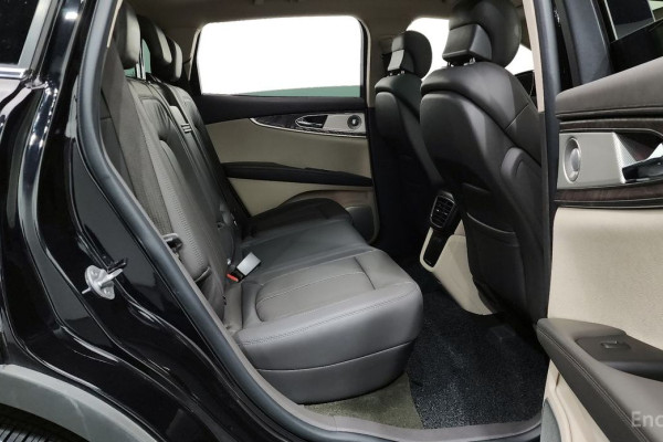 2019 Lincoln Nautilus с пробегом 21 714 км