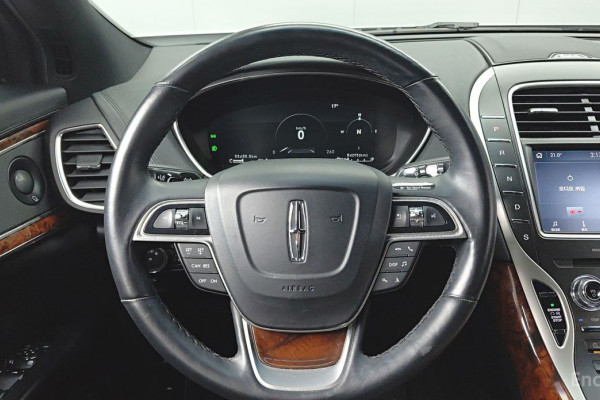 2020 Lincoln Nautilus с пробегом 53 450 км