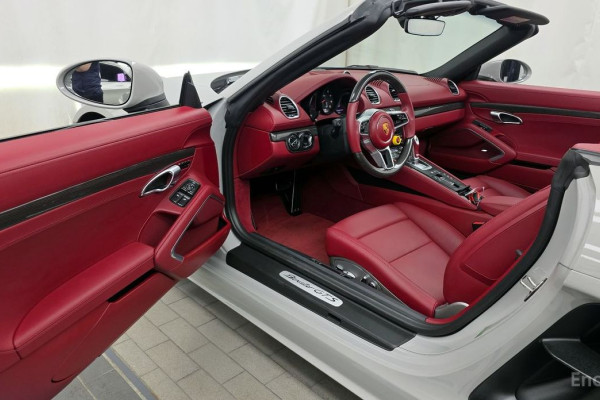 2022 Porsche Boxster с пробегом 11 445 км