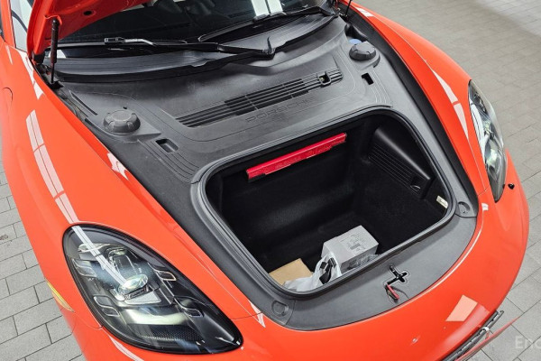 2021 Porsche Boxster с пробегом 20 629 км