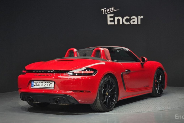 2023 Porsche Boxster с пробегом 11 751 км