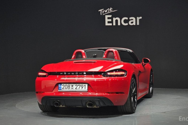 2023 Porsche Boxster с пробегом 11 751 км