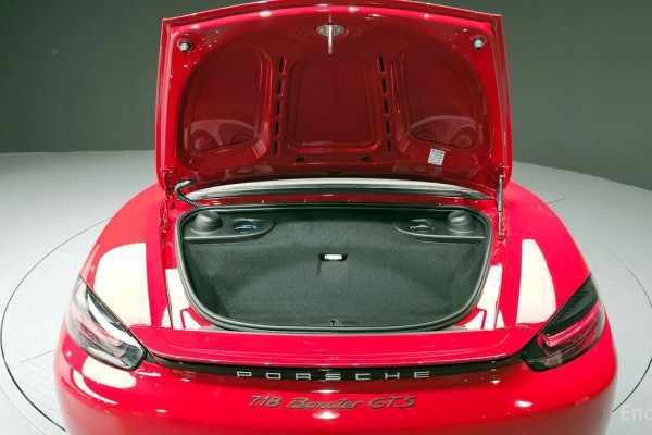 2023 Porsche Boxster с пробегом 11 751 км