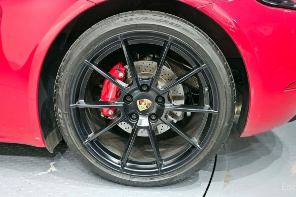 2023 Porsche Boxster с пробегом 11 751 км