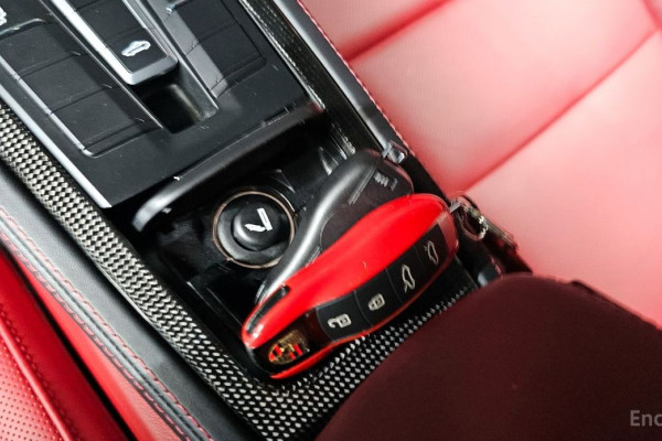 2023 Porsche Boxster с пробегом 11 751 км