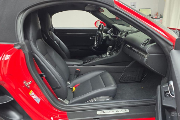 2023 Porsche Boxster с пробегом 11 969 км